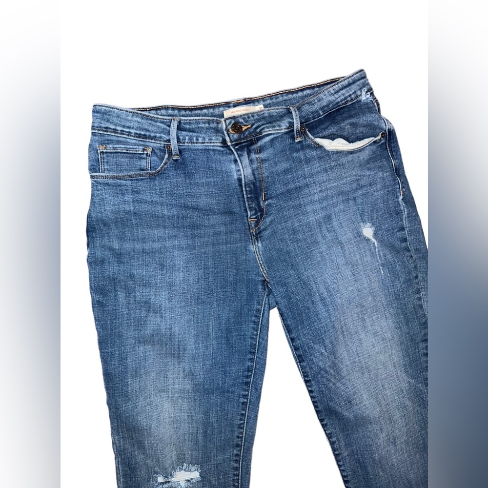 Levi’s Mid Rise Skinny Jeans in Distressed Medium Wash Women’s Size 31 - Picture 3 of 7